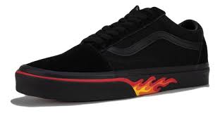 UA OLD SKOOL FLAME WALL